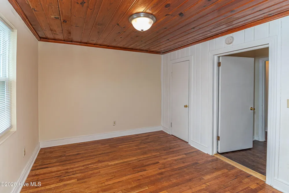 213 Oak Street Snow Hill, NC 28580