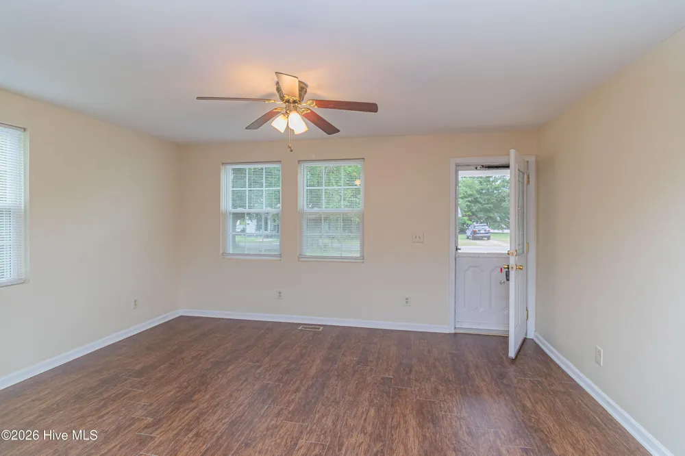 213 Oak Street Snow Hill, NC 28580