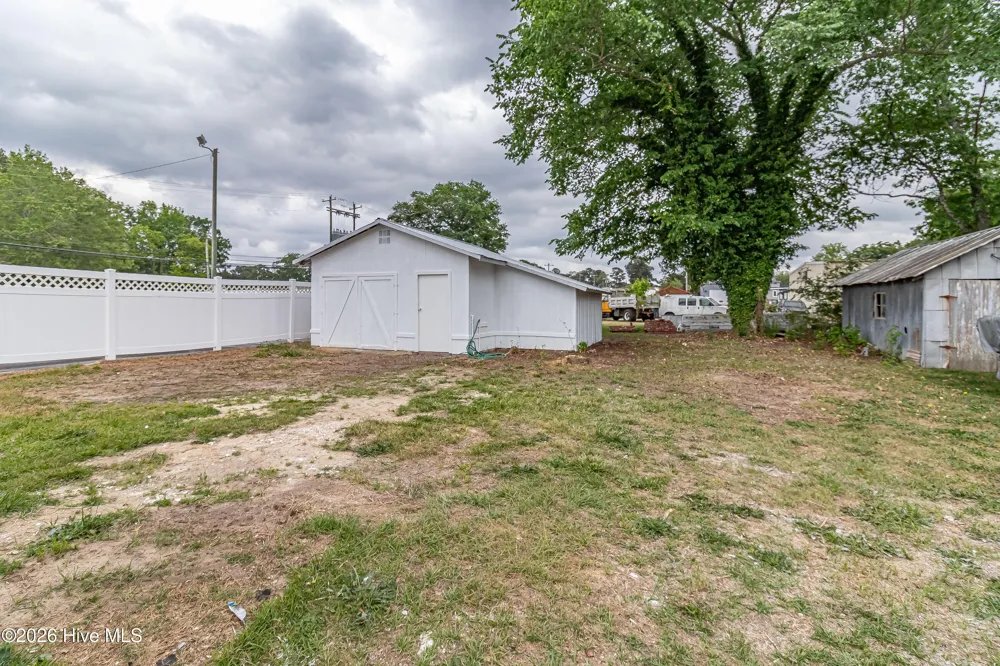 213 Oak Street Snow Hill, NC 28580