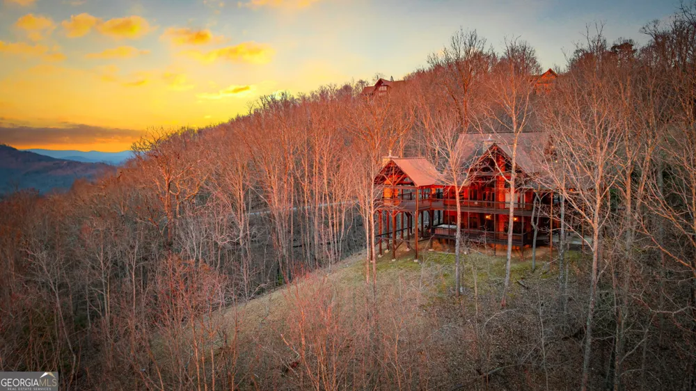 1150 Mountain High DR Mineral Bluff, GA 30559