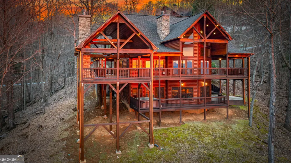 1150 Mountain High DR Mineral Bluff, GA 30559