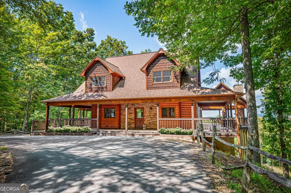 1150 Mountain High DR Mineral Bluff, GA 30559