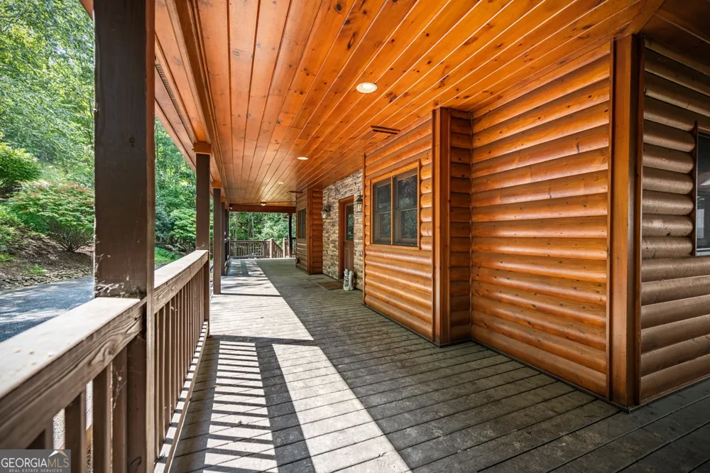 1150 Mountain High DR Mineral Bluff, GA 30559