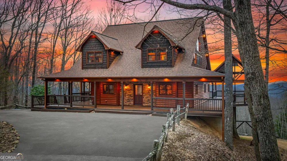 1150 Mountain High DR Mineral Bluff, GA 30559