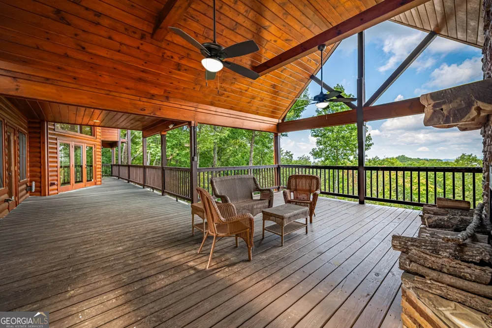 1150 Mountain High DR Mineral Bluff, GA 30559