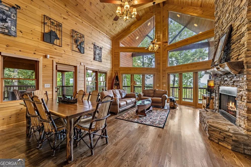 1150 Mountain High DR Mineral Bluff, GA 30559
