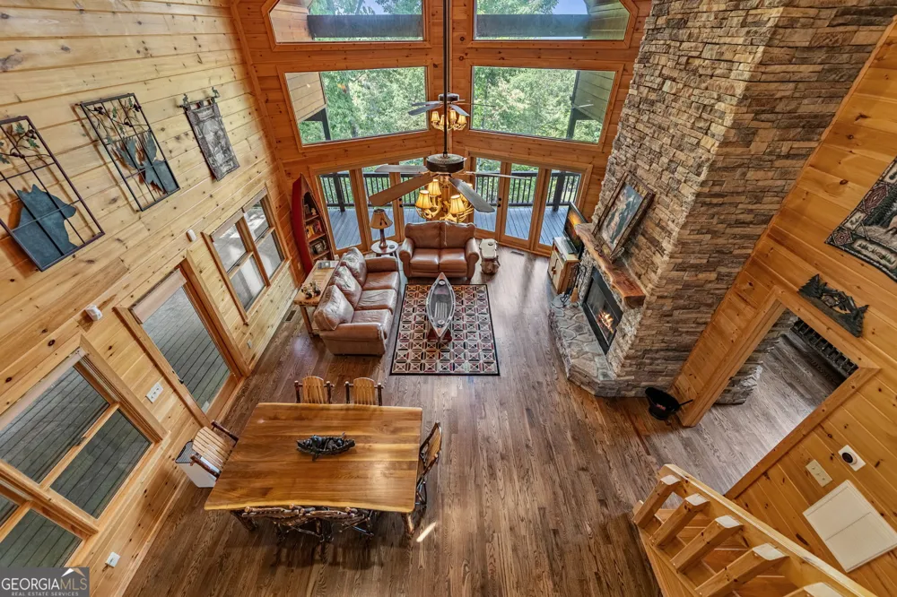 1150 Mountain High DR Mineral Bluff, GA 30559