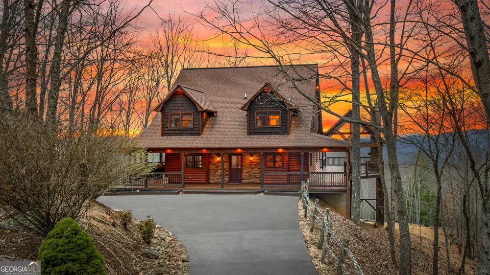 1150 Mountain High DR Mineral Bluff, GA 30559