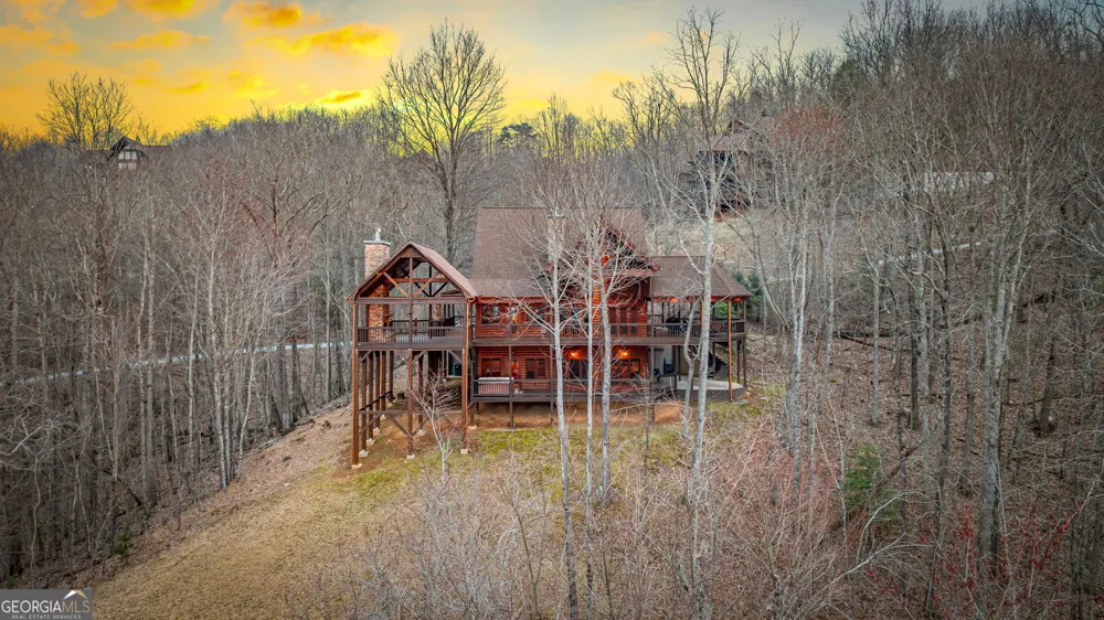 1150 Mountain High DR Mineral Bluff, GA 30559