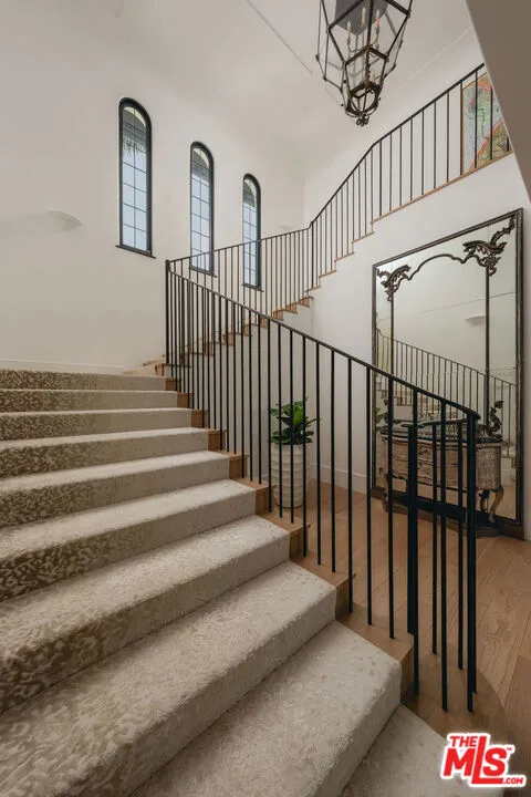 1475 E Mountain Drive Santa Barbara, CA 93108