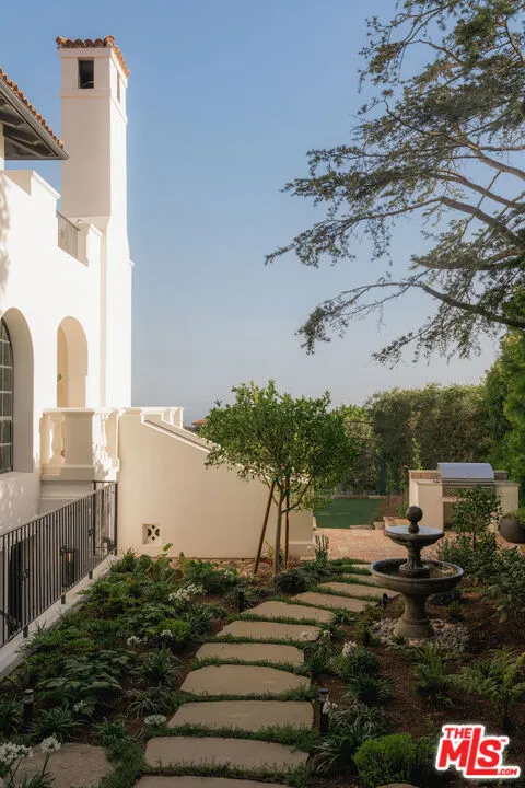 1475 E Mountain Drive Santa Barbara, CA 93108