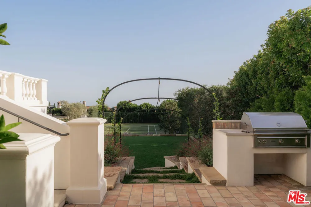 1475 E Mountain Drive Santa Barbara, CA 93108