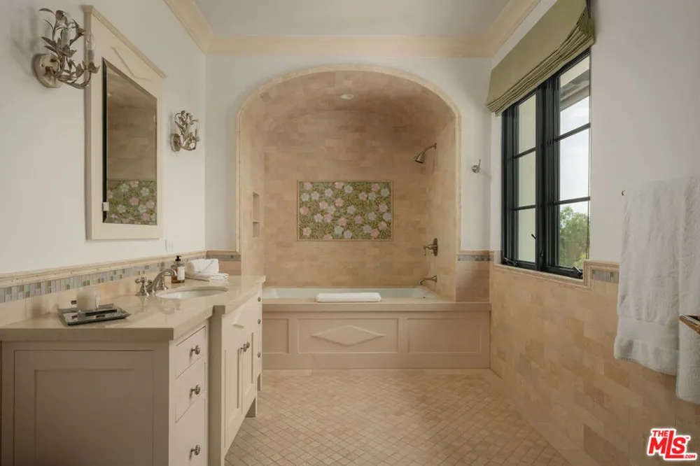 1475 E Mountain Drive Santa Barbara, CA 93108
