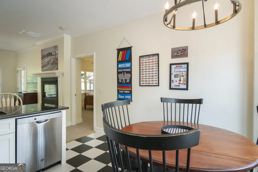 892 Edelweiss Strasse Helen, GA 30545