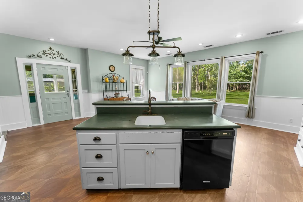 1151 Harry Lindsay RD Guyton, GA 31312