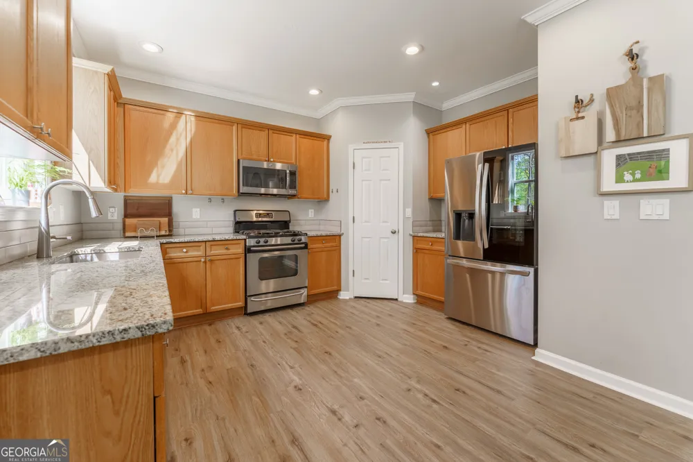 774 Weller PATH Sugar Hill, GA 30518