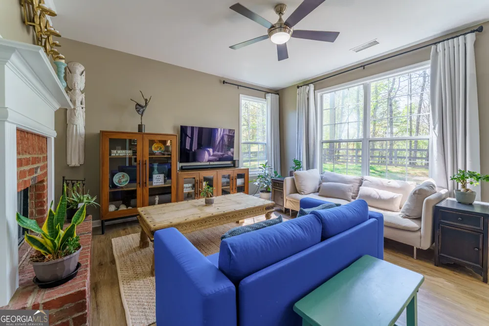 774 Weller PATH Sugar Hill, GA 30518