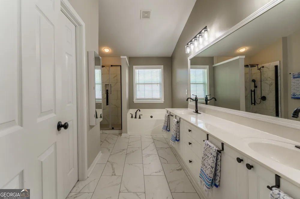 774 Weller PATH Sugar Hill, GA 30518