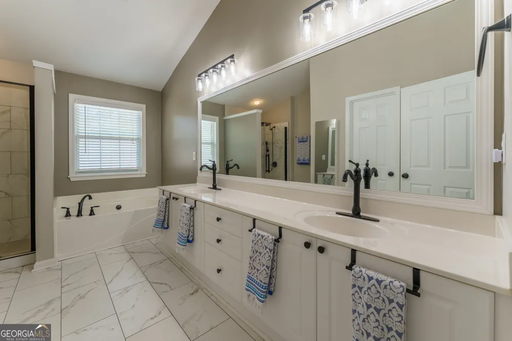 774 Weller PATH Sugar Hill, GA 30518