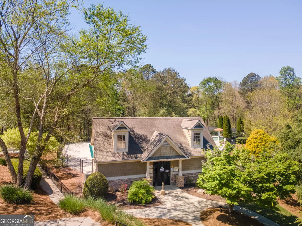 774 Weller PATH Sugar Hill, GA 30518