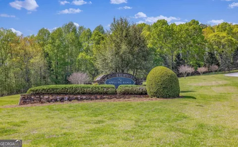 140 Lakeview WALK