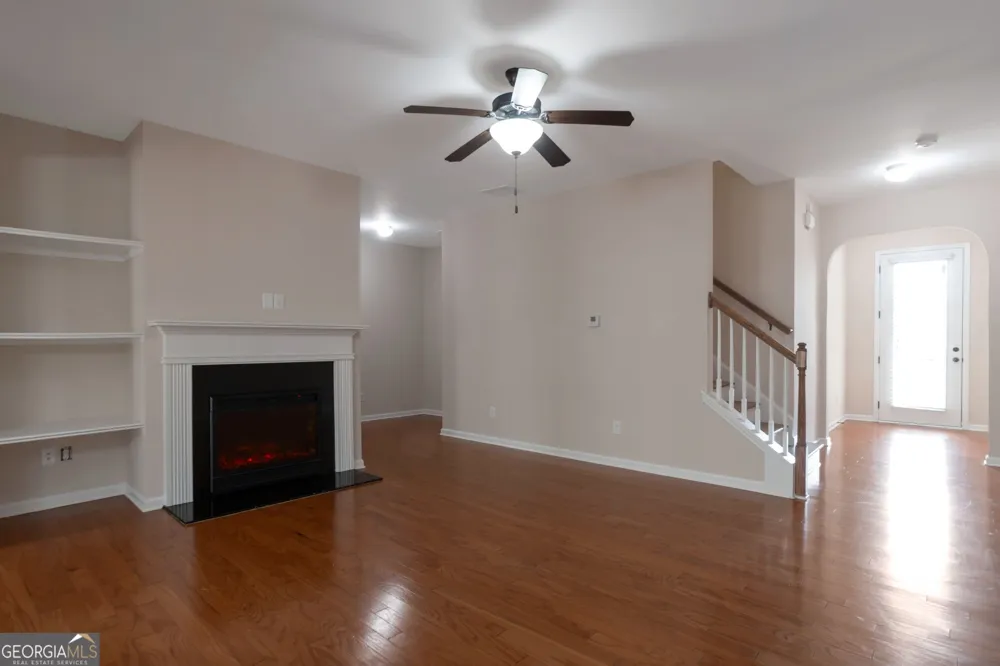 3275 Clear View DR Snellville, GA 30078