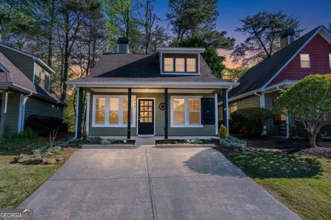 204 Lakeside DR