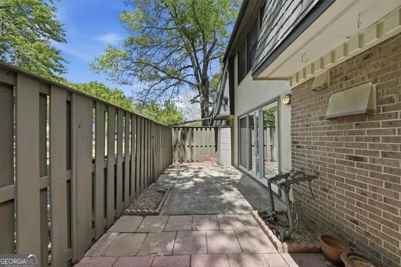 225 Triumph DR NW Atlanta, GA 30327