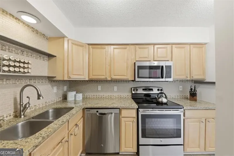 225 Triumph DR NW Atlanta, GA 30327