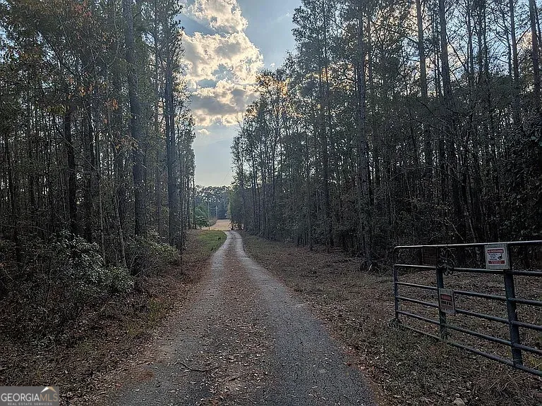 305 Cottonton RD Pittsview, AL 36871