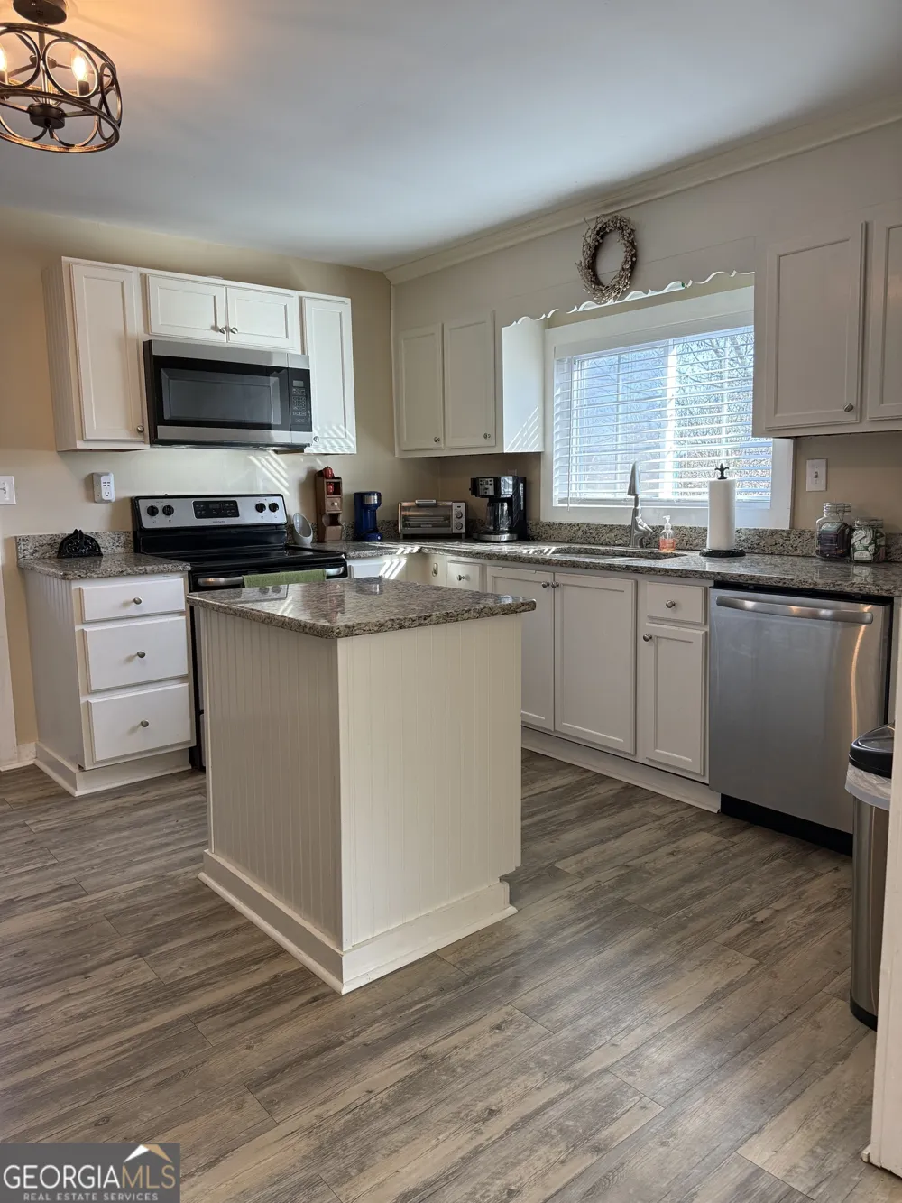 331 Blue Arrow LN Mineral Bluff, GA 30559