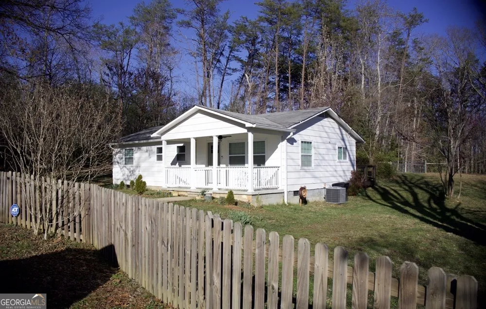 331 Blue Arrow LN Mineral Bluff, GA 30559