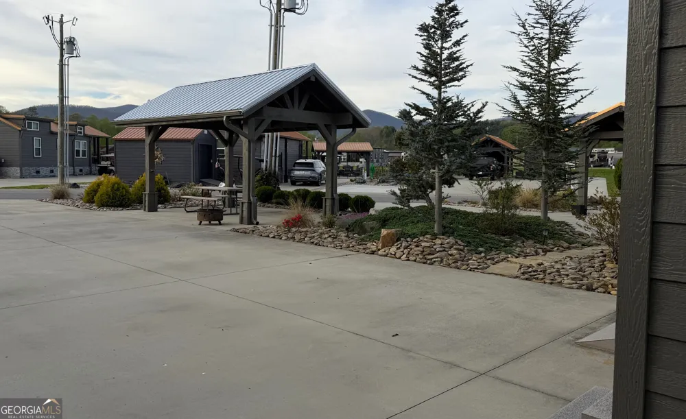 410 Mountain Creek RD Blairsville, GA 30512