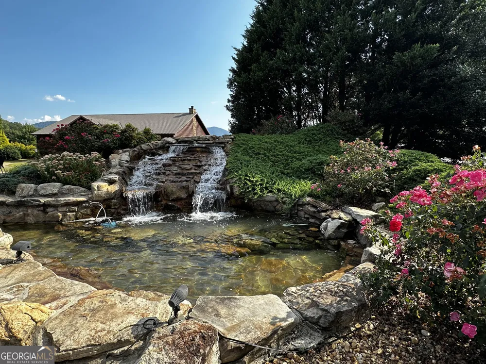 410 Mountain Creek RD Blairsville, GA 30512