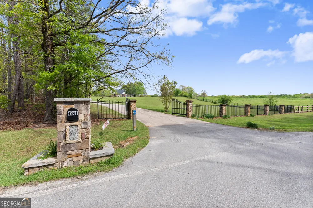 4841 Cobb Griffin RD Gillsville, GA 30543
