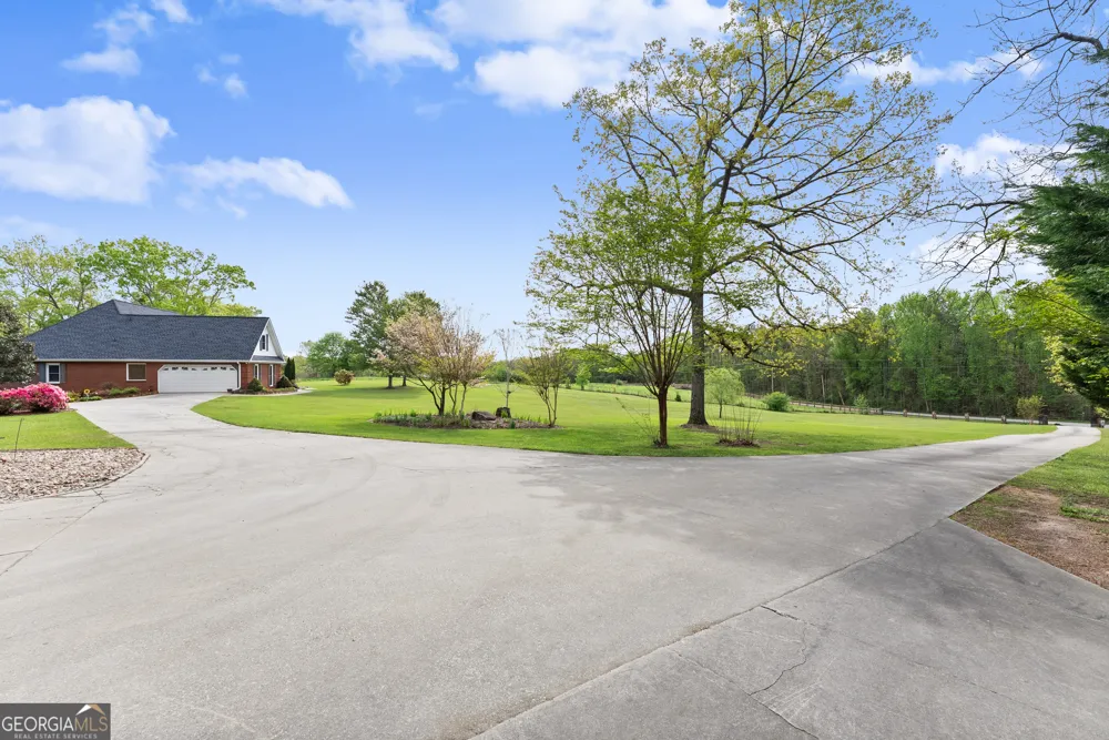 4841 Cobb Griffin RD Gillsville, GA 30543