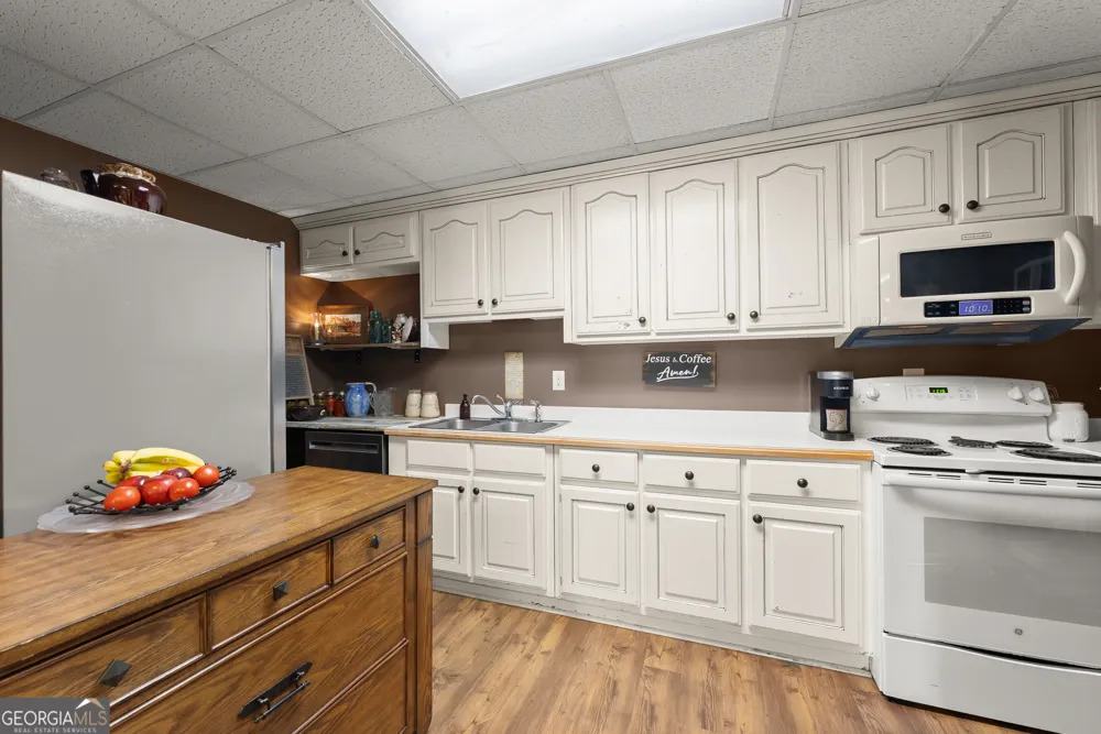 4841 Cobb Griffin RD Gillsville, GA 30543