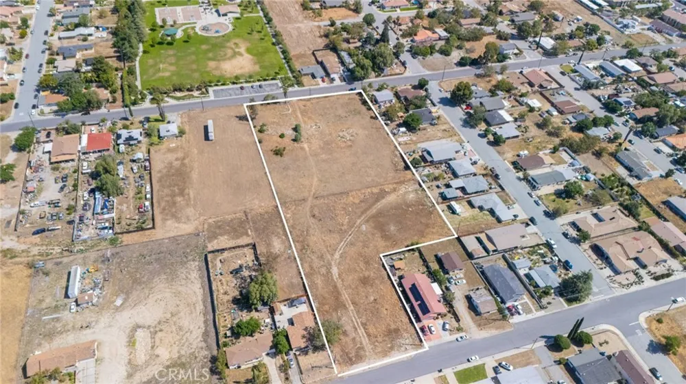 1130 E George Banning, CA 92220