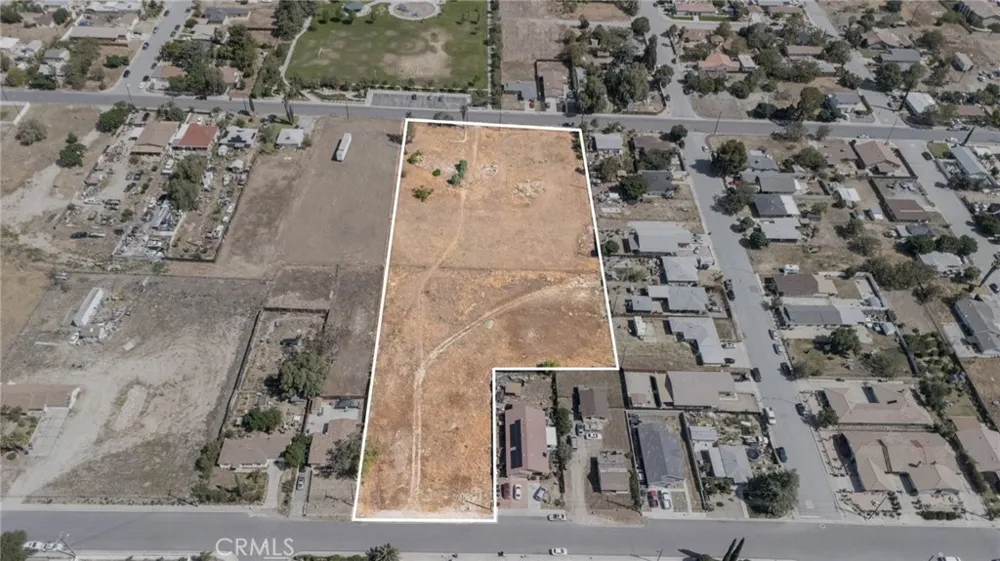 1130 E George Banning, CA 92220