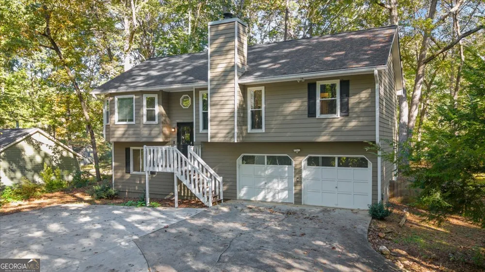 1528 Oakleaf DR Auburn, GA 30011