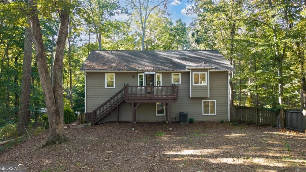 1528 Oakleaf DR Auburn, GA 30011