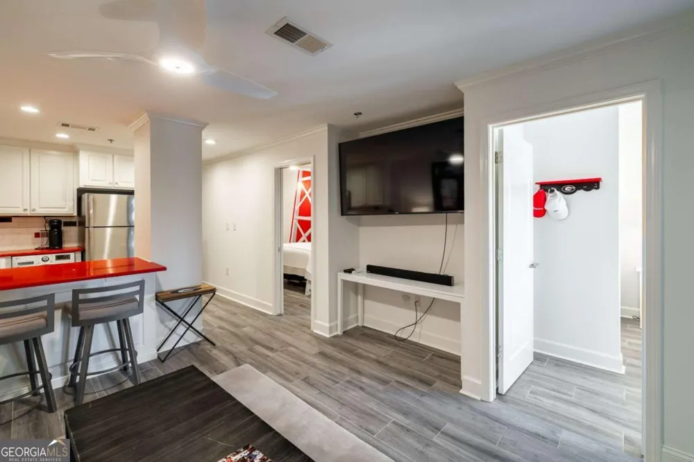 250 Broad ST Athens, GA 30601