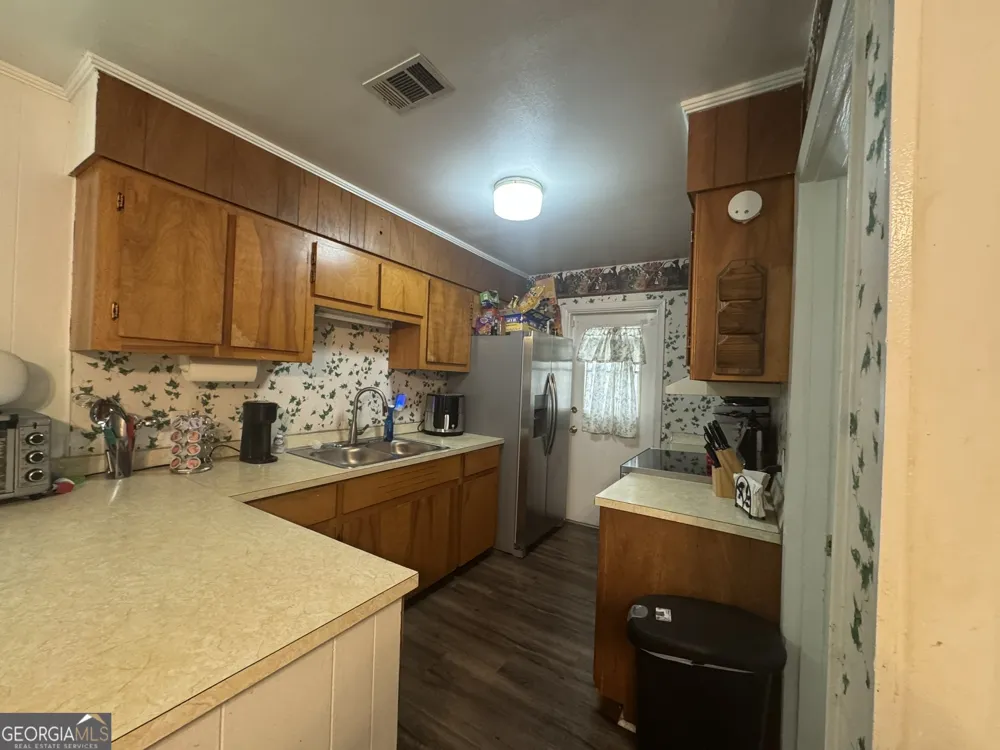1032 Elberta RD Warner Robins, GA 31093