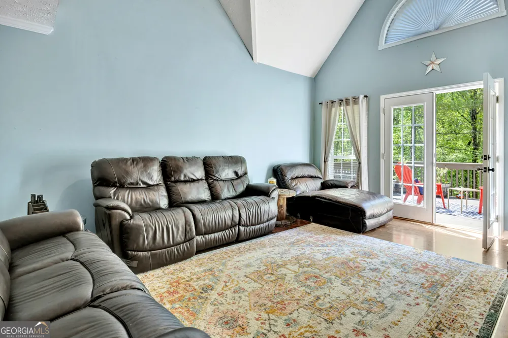 115 Crestview LN Newborn, GA 30056