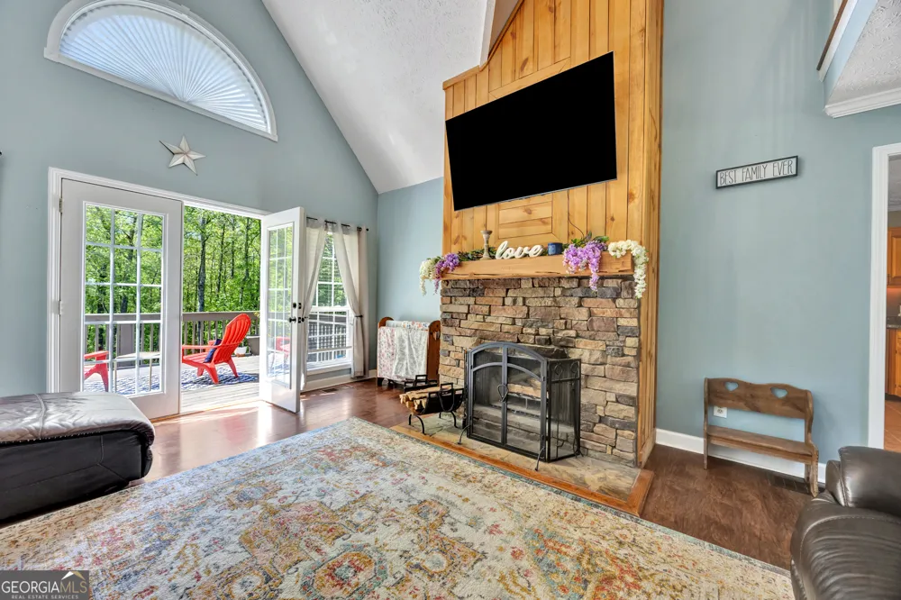 115 Crestview LN Newborn, GA 30056