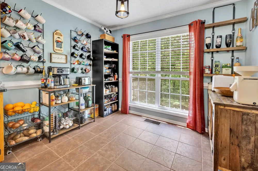 115 Crestview LN Newborn, GA 30056
