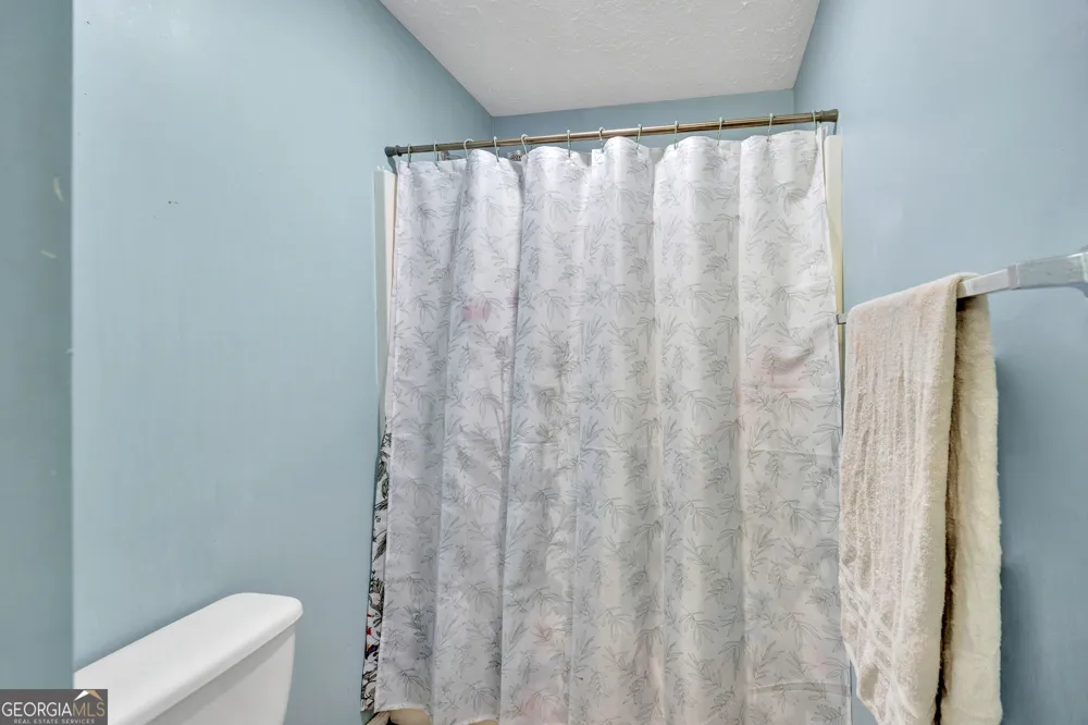 115 Crestview LN Newborn, GA 30056