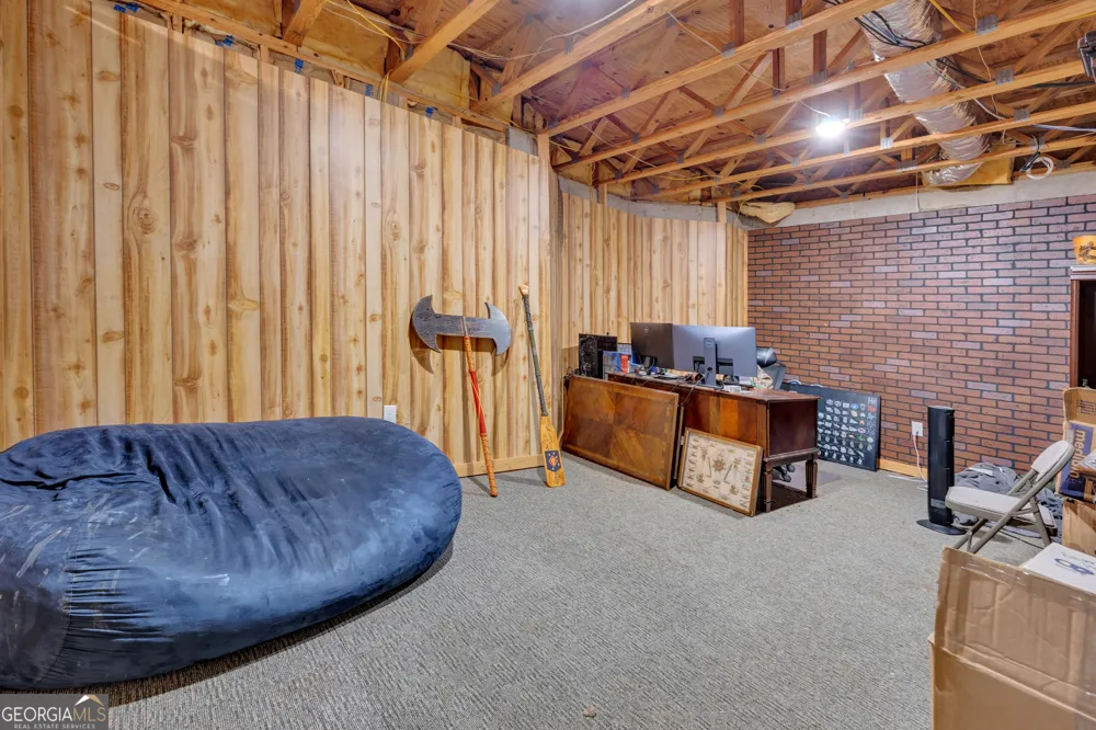 115 Crestview LN Newborn, GA 30056