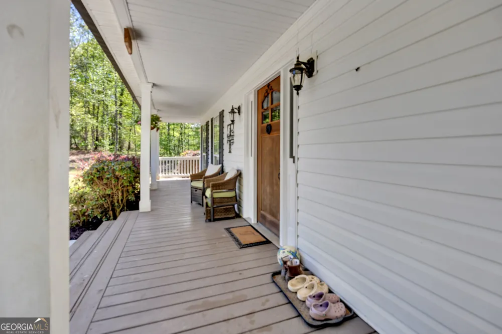 115 Crestview LN Newborn, GA 30056