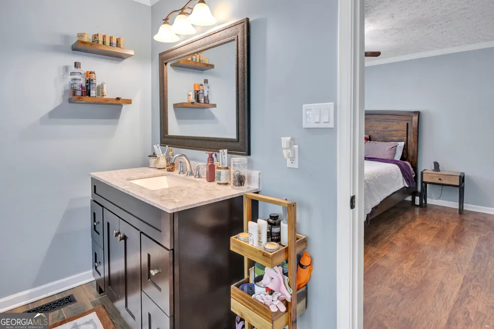 115 Crestview LN Newborn, GA 30056